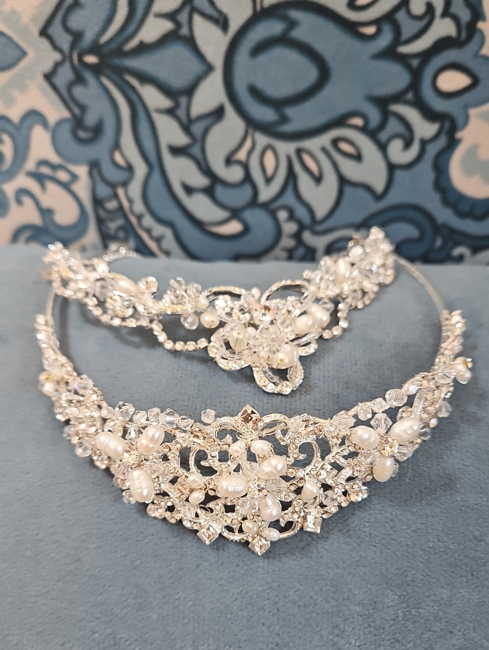 $10 Or 3/$10Elegant Pearl & Crystal Bridal Tiara/Headband &  Neclace Set- Silver